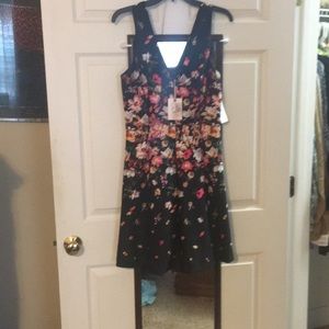 Gorgeous Jessica Simpson dress!